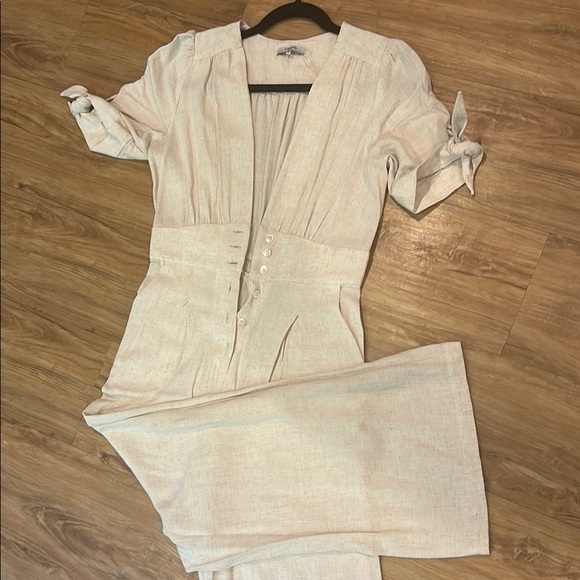 Elegant Cream Jumpsuit - Picture 1 of 8
